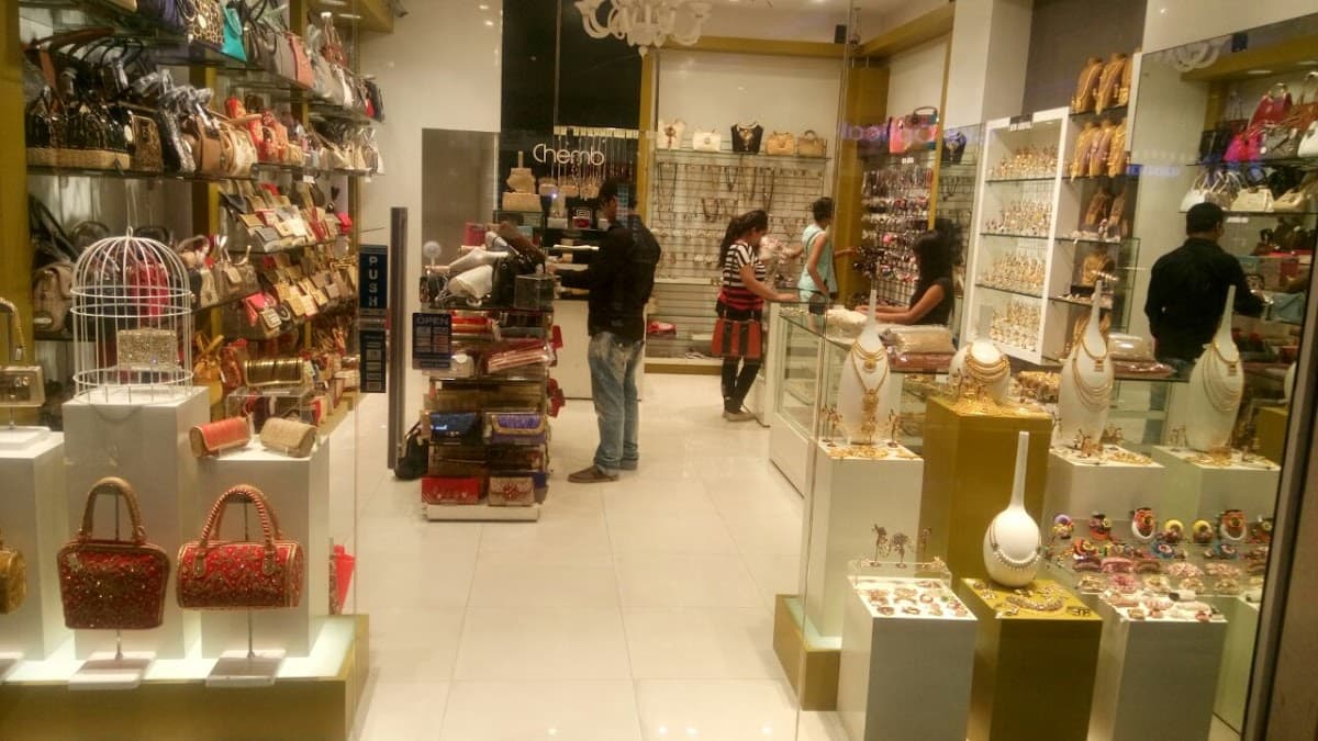 Quest Mall thumbnail 2