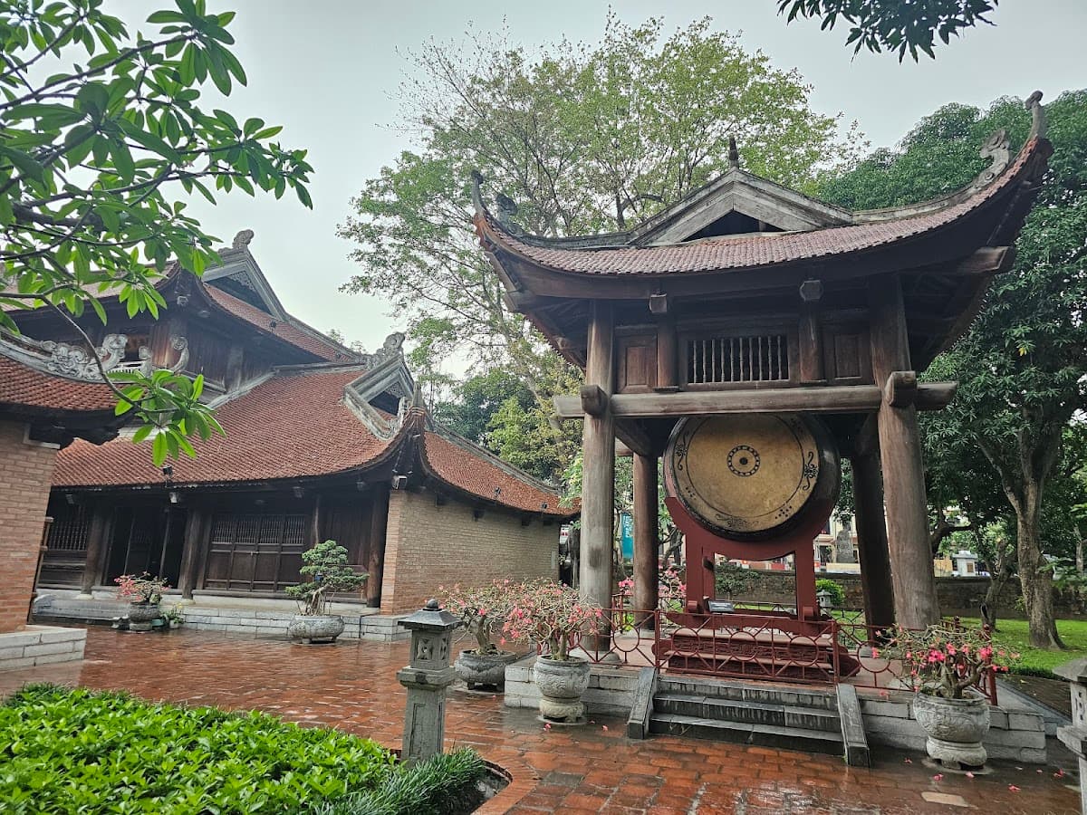 Temple Of Literature thumbnail 3