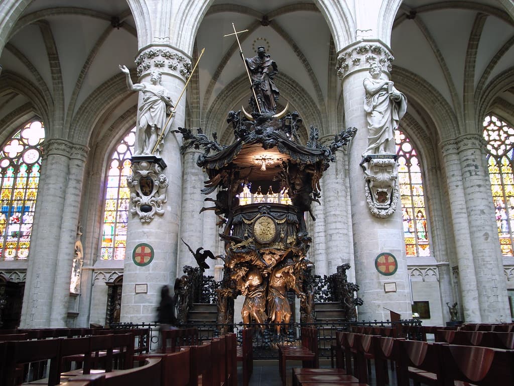 St Michael & St Gudula Cathedral thumbnail 3