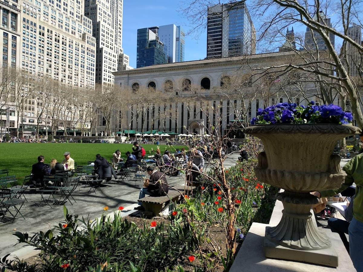Bryant Park thumbnail 2