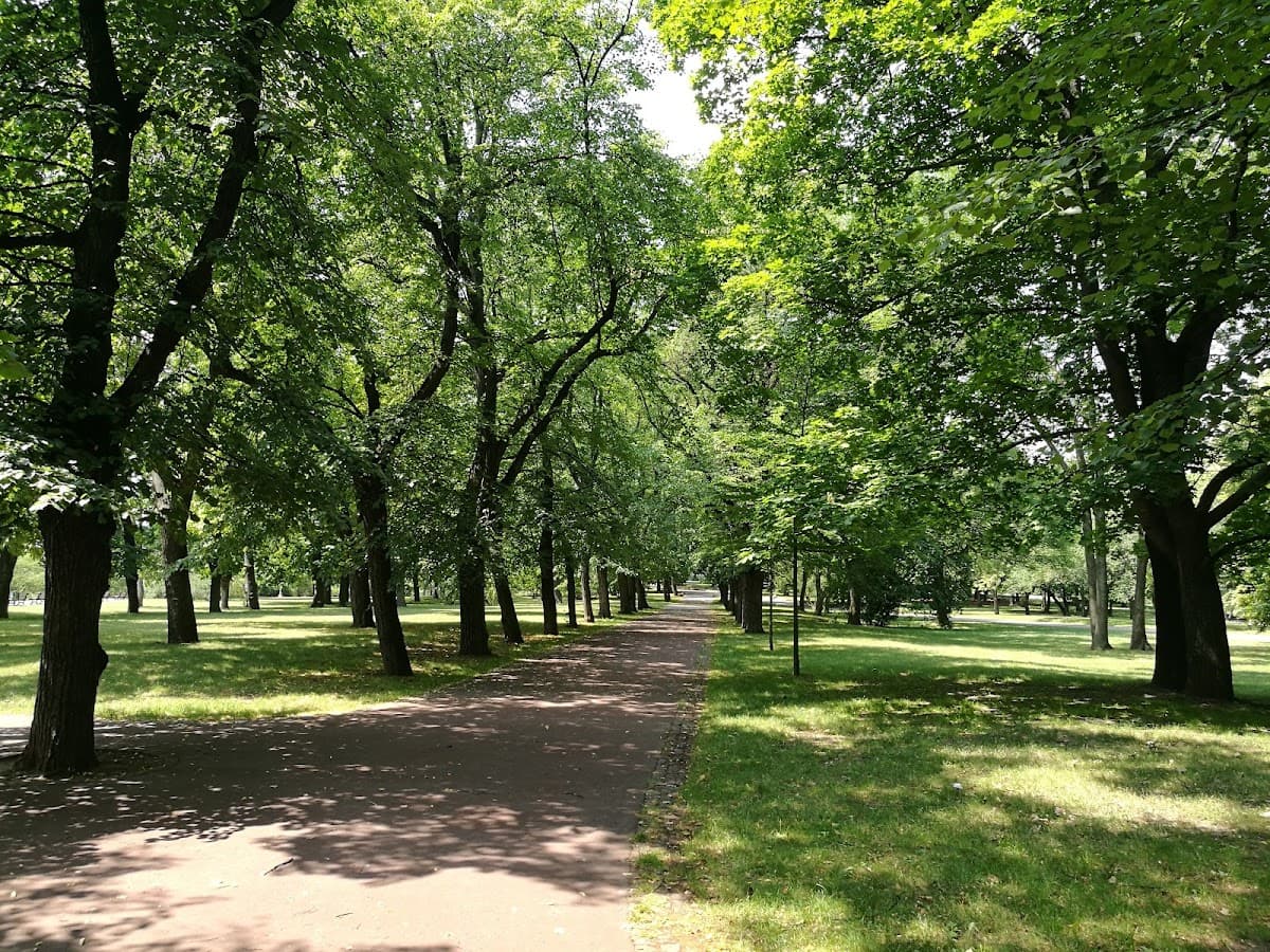 Letna Park thumbnail 3