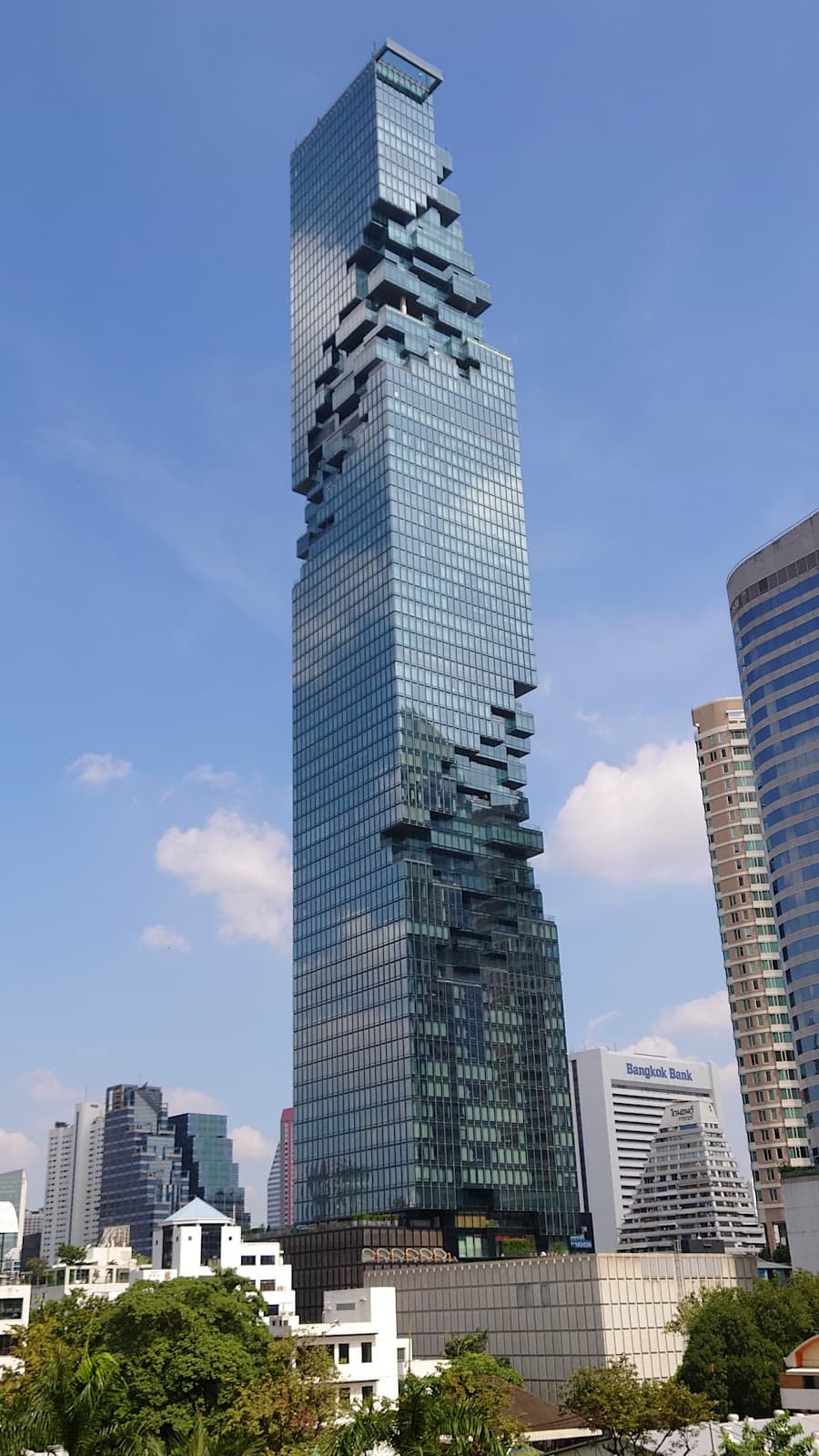 King Power Mahanakhon thumbnail 2