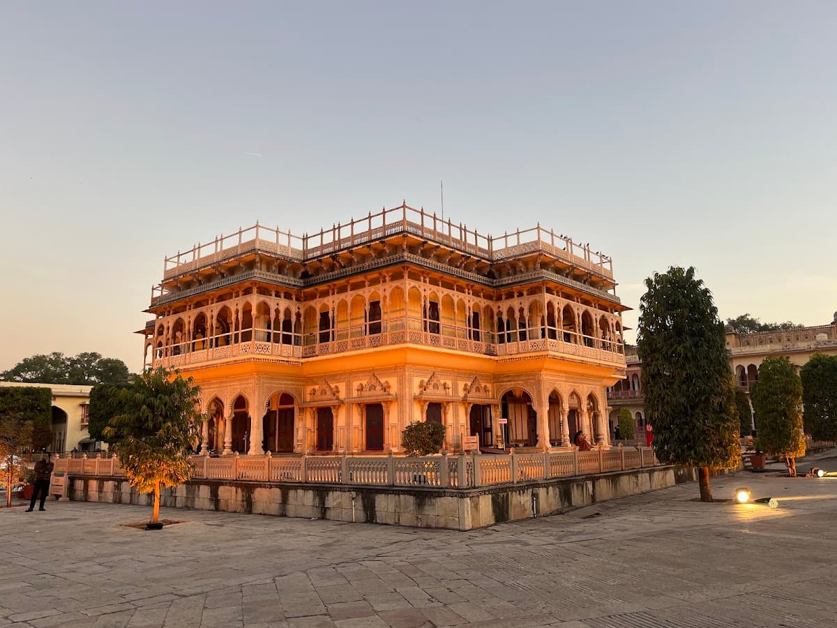 Jai Niwas Garden thumbnail 3
