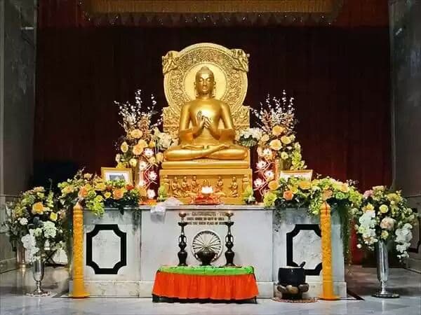 Sarnath Buddhist Temple Varanasi 1