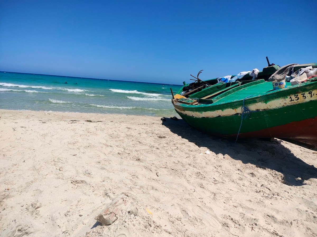 شاطئ الحاجب photo 1