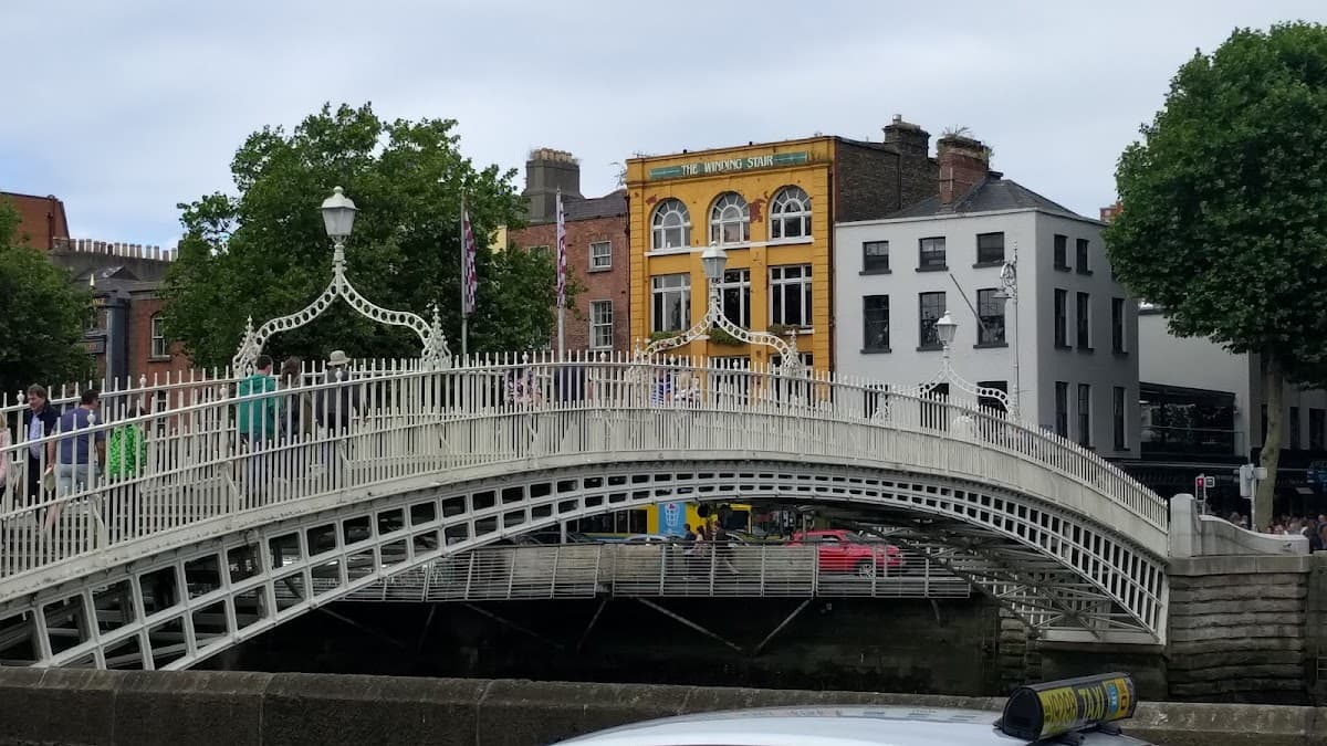 Ha'penny Bridge thumbnail 2