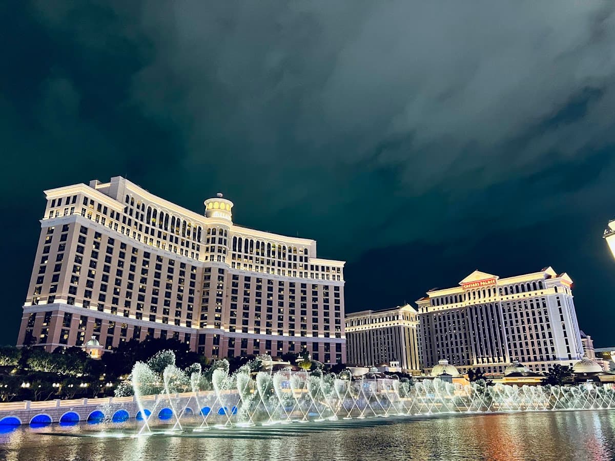 Fountains of Bellagio thumbnail 2