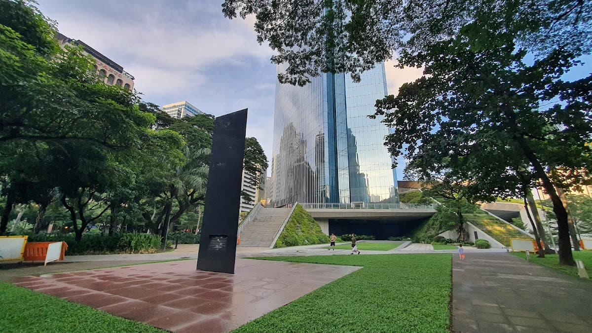 Ayala Triangle Gardens thumbnail 2