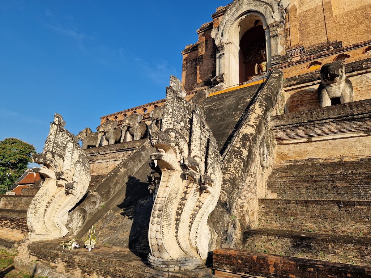 Wat Chedi Luang thumbnail 2