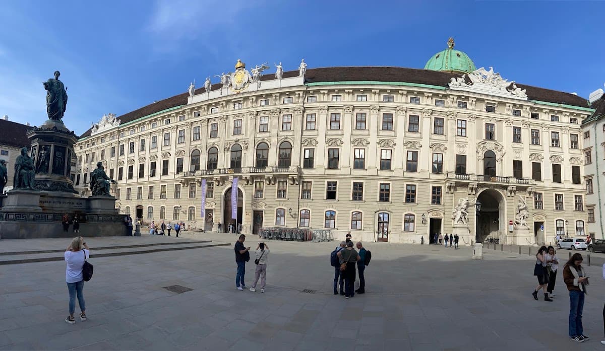 Hofburg thumbnail 3