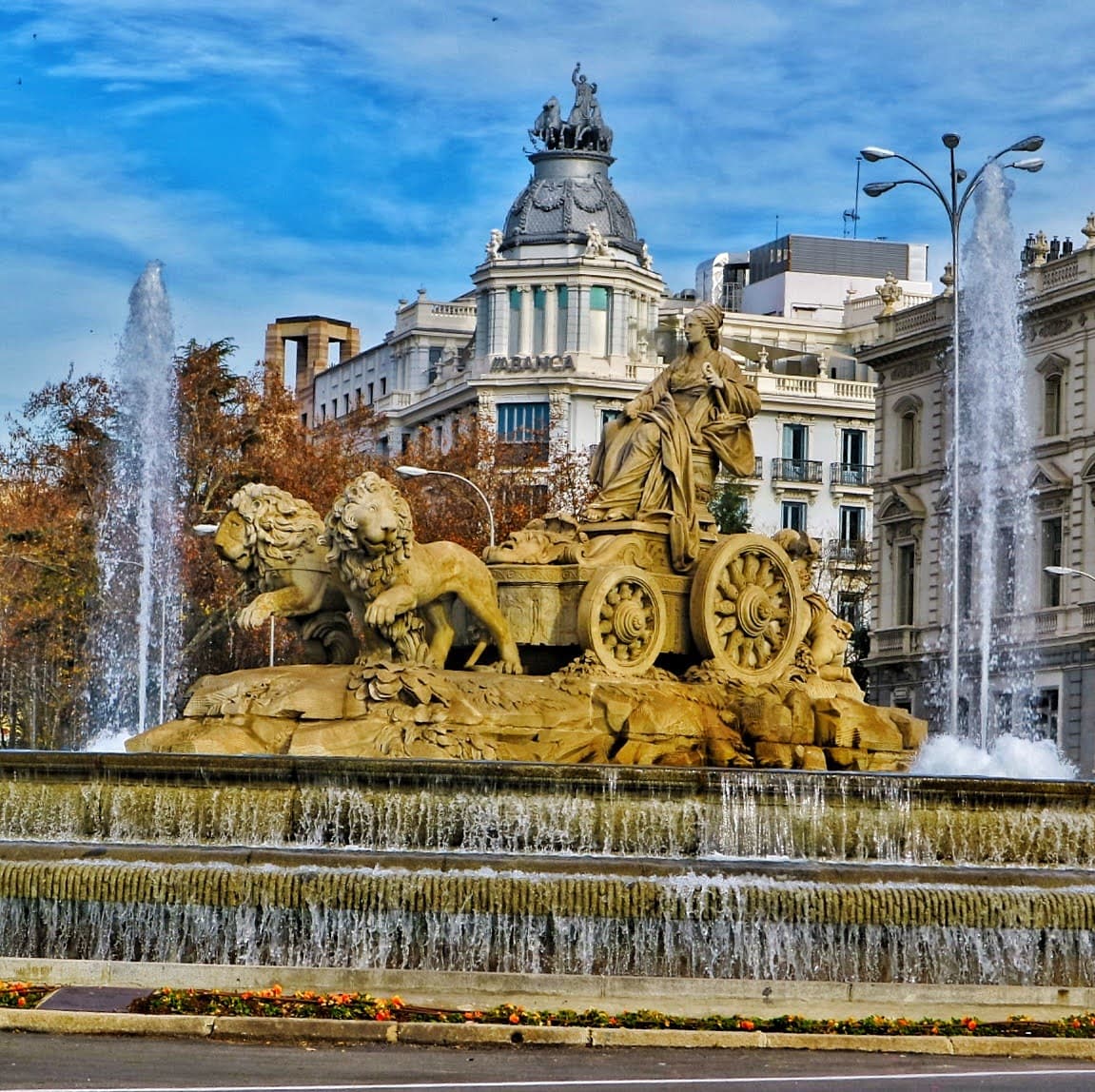 Cibeles Fountain thumbnail 3