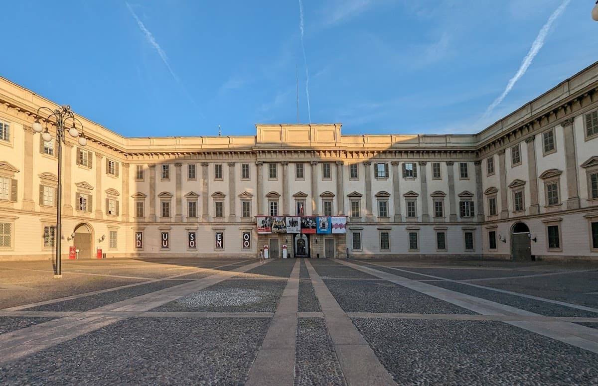 Milan Culture and Food Explorer