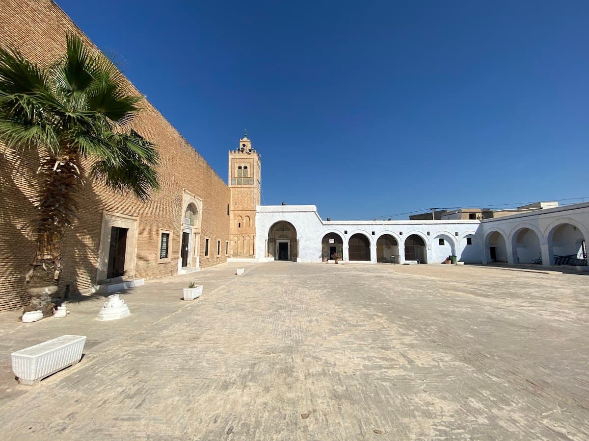 Sidi Sahbi Mausoleum photo 1