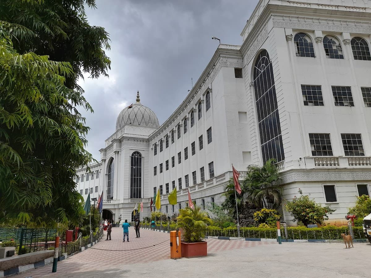 Salar Jung Museum thumbnail 2