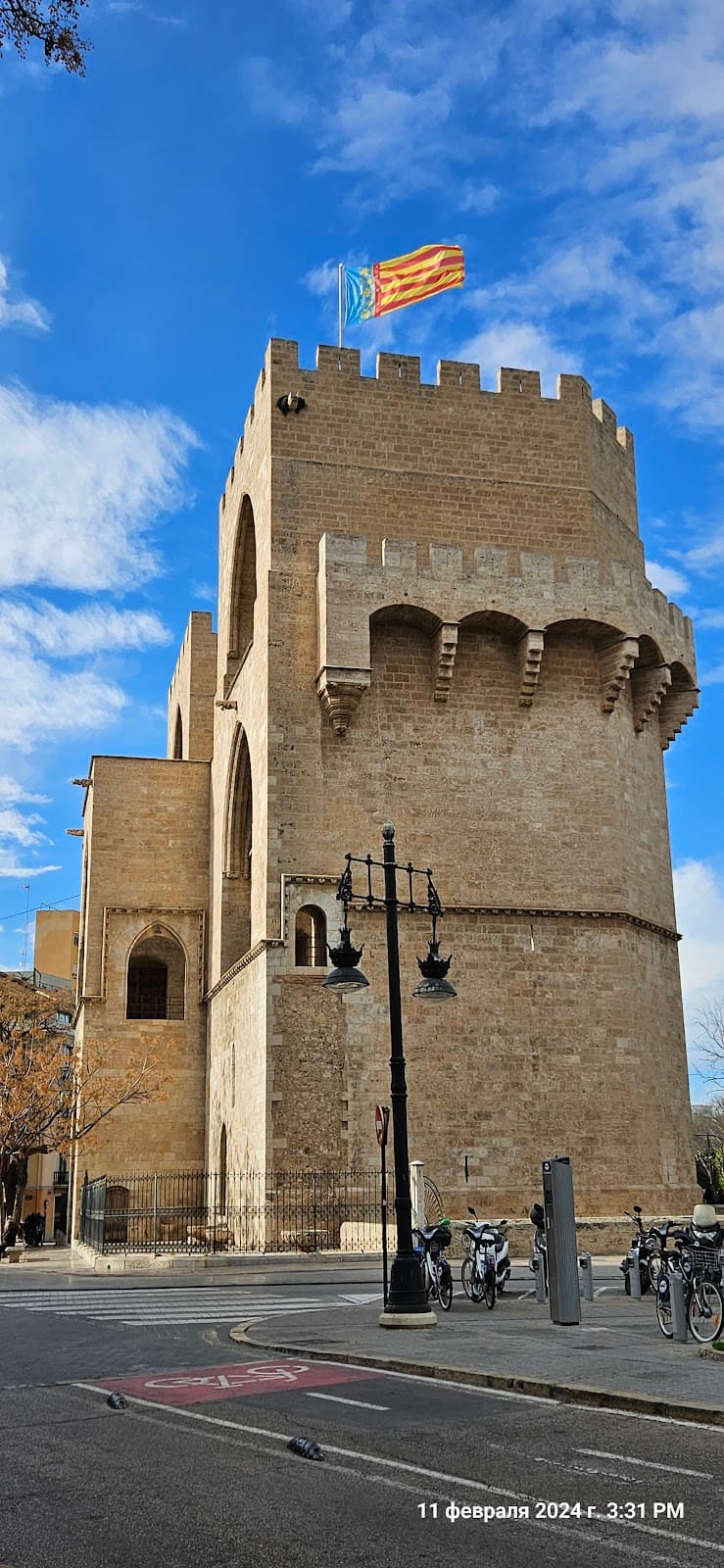 Torres de Serranos thumbnail 3