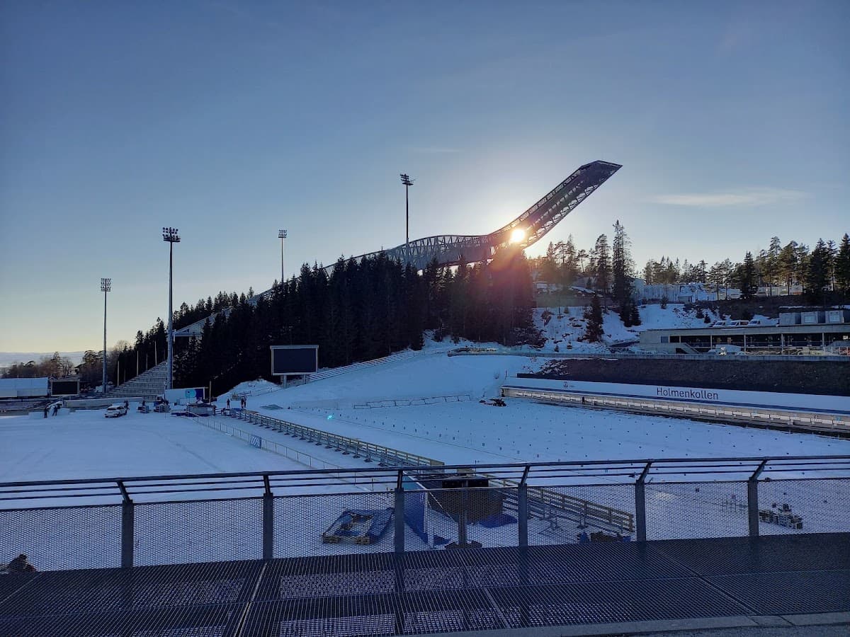 Holmenkollen Ski Museum thumbnail 2