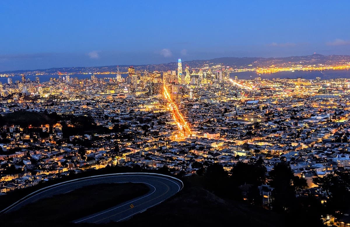 Twin Peaks thumbnail 3