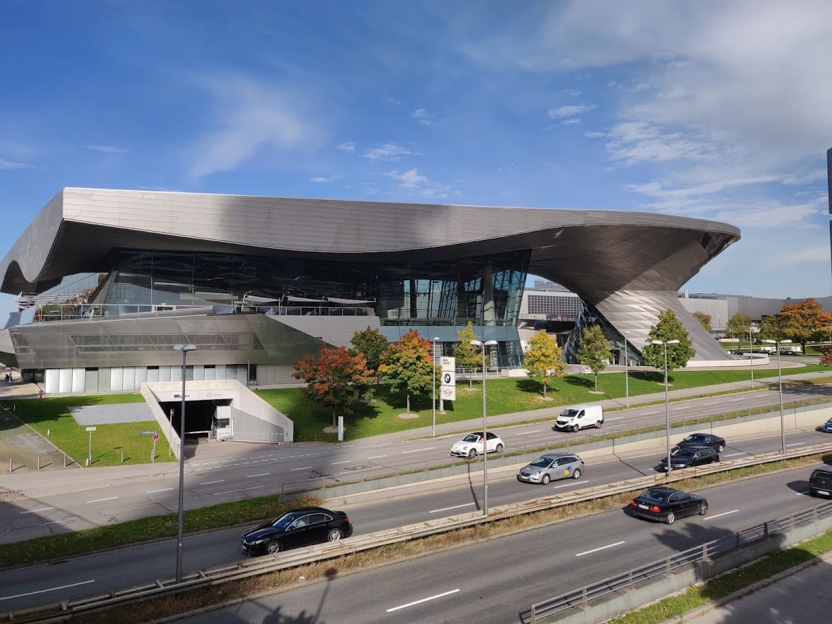 BMW Welt thumbnail 2