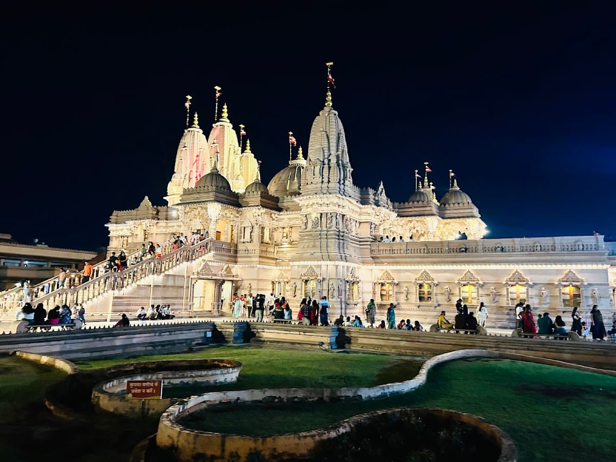 BAPS Shri Swaminarayan Temple thumbnail 2