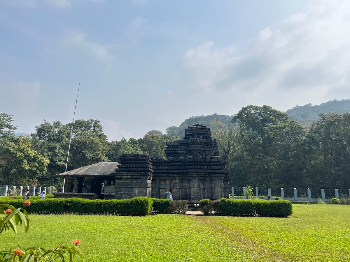 Kadamba Shri Mahadeva Temple, Tambdisurla thumbnail 3