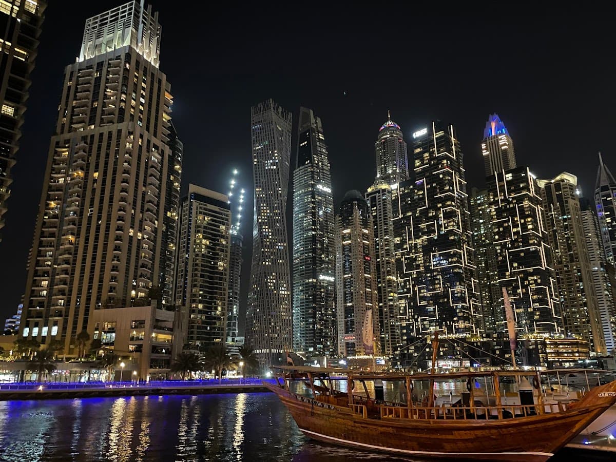 Dubai Marina Walk thumbnail 2