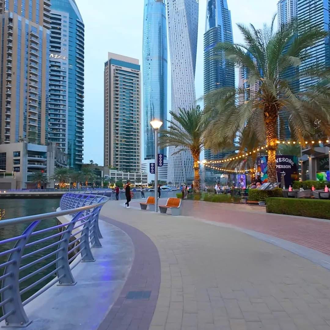 Dubai Marina Walk thumbnail 3