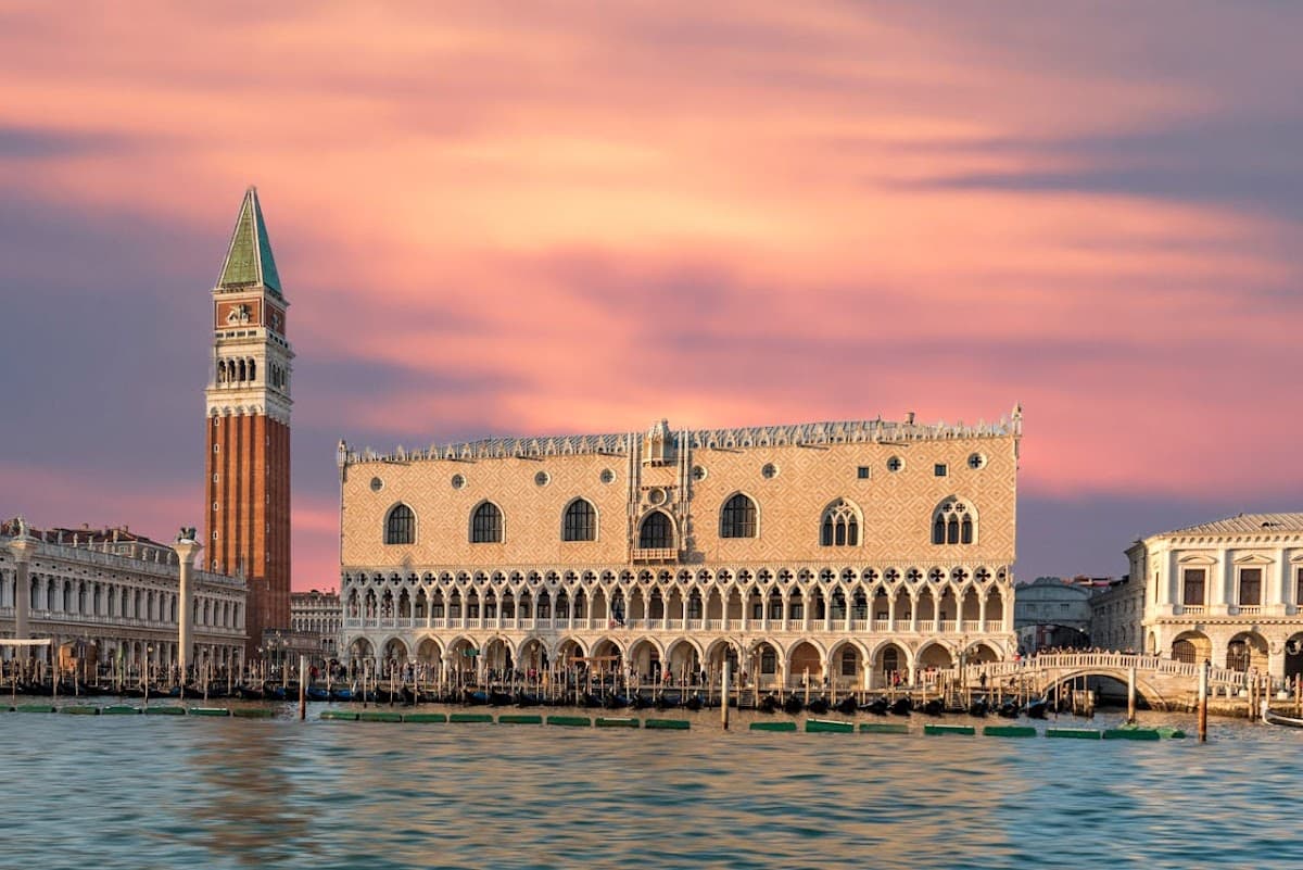 Doge's Palace thumbnail 3