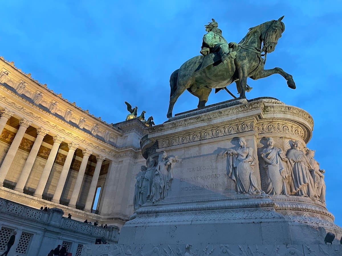 Monument to Victor Emmanuel II thumbnail 3