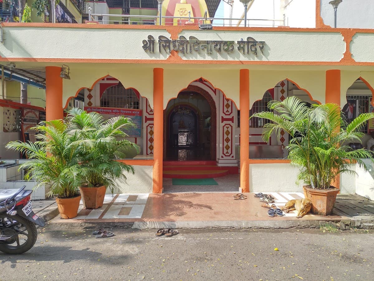 Shree Siddhivinayak Temple thumbnail 3