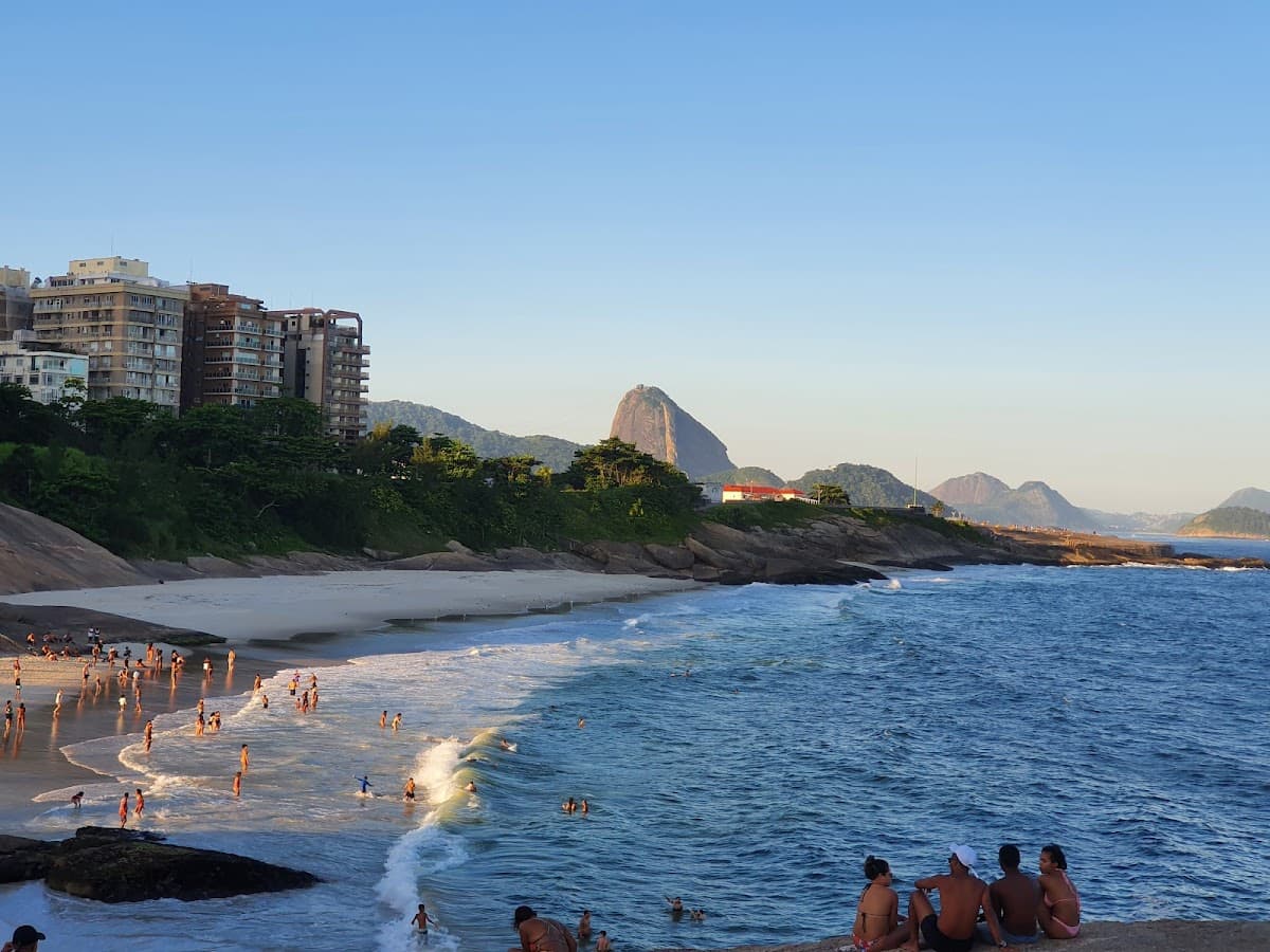 Pedra do Arpoador thumbnail 2