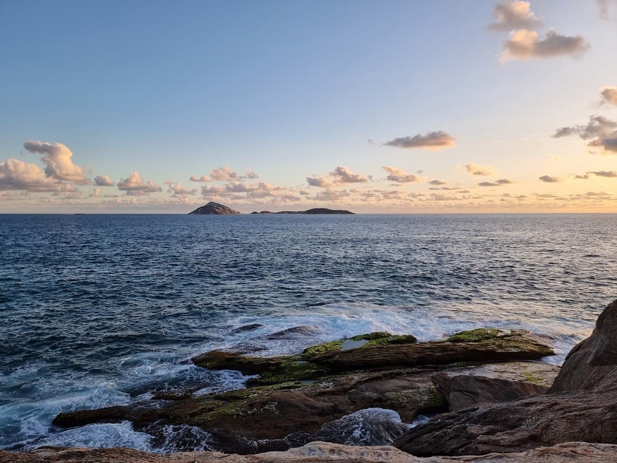 Pedra do Arpoador thumbnail 3