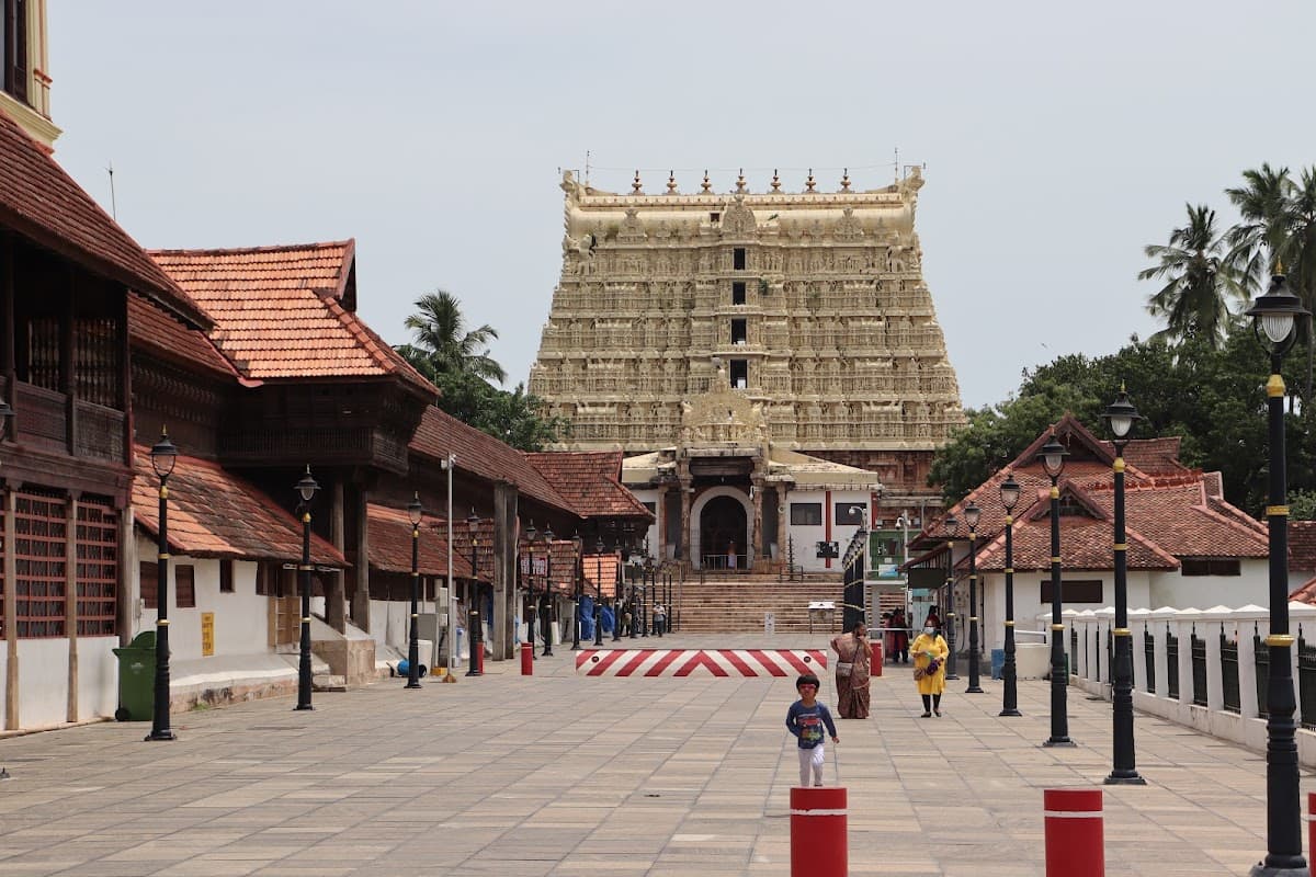 Sree Padmanabhaswamy Temple thumbnail 3